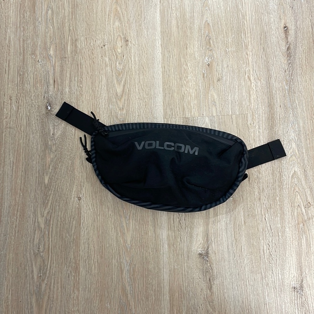 Volcom fanny pack